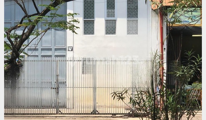 Ready-to-Use Business Space in a Strategic Location on Main Road Antapani Bandung