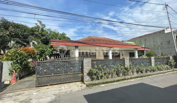 Rumah Semi Furnish Lokasi Asri di Arcamanik Bandung Harga Menarik Rumah Semi Furnish Lokasi Asri di Arcamanik Bandung Harga Menarik