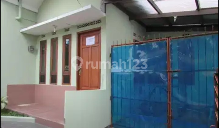Rumah Minimalis Siap Huni di Komplek Sarijadi Bandung Menarik Rumah Minimalis Siap Huni di Komplek Sarijadi Bandung Menarik