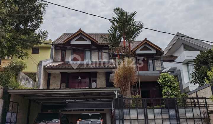 Disewakan Rumah Vintage Fully Furnished di Pondok Hijau Bandung Harga Terbaik 1