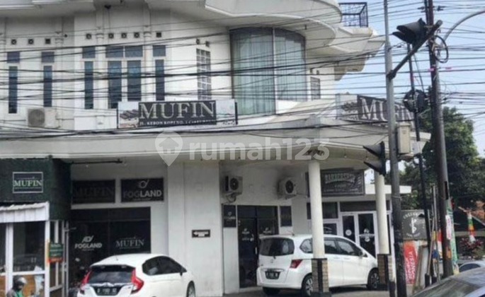 Rumah Mewah Semi Furnish di Mainroad Cimahi Selatan bisa Nego Rumah Mewah Semi Furnish di Mainroad Cimahi Selatan bisa Nego