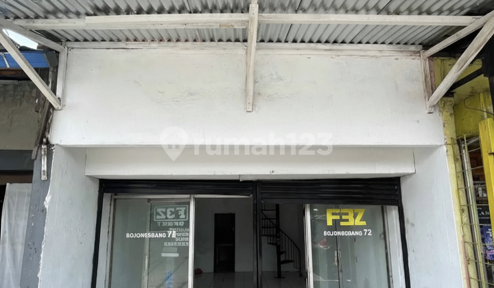 Ready-to-Use Shophouse in Bojongsoang Area, Bandung Attractive