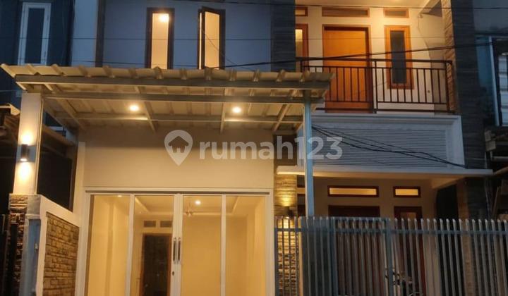 Ruko Suitable for Living While Doing Business in Regol, Bandung City Best Price