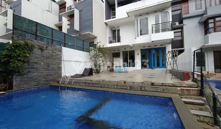 Rumah Full Furnished dengan Kolam Berenang di Resort Dago Pakar Rumah Full Furnished dengan Kolam Berenang di Resort Dago Pakar