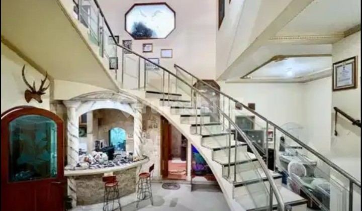 Rumah Fully Furnished Lokasi Tengah Kota di Kiaracomdong Bandung 2