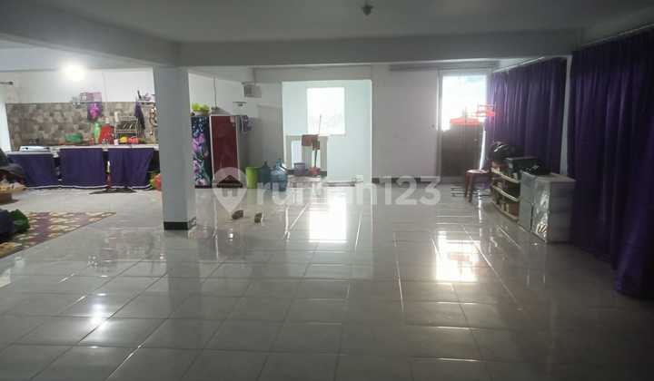 For Rent: Ready-to-Occupy Shop House on Main Road, Samarang Garut, Best Price 2