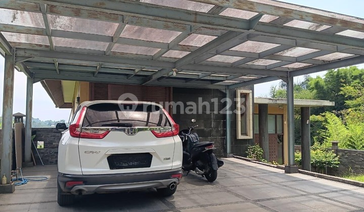 Semi-Furnished Luxury House at Dago Pakar Resort with Attractive Price 2