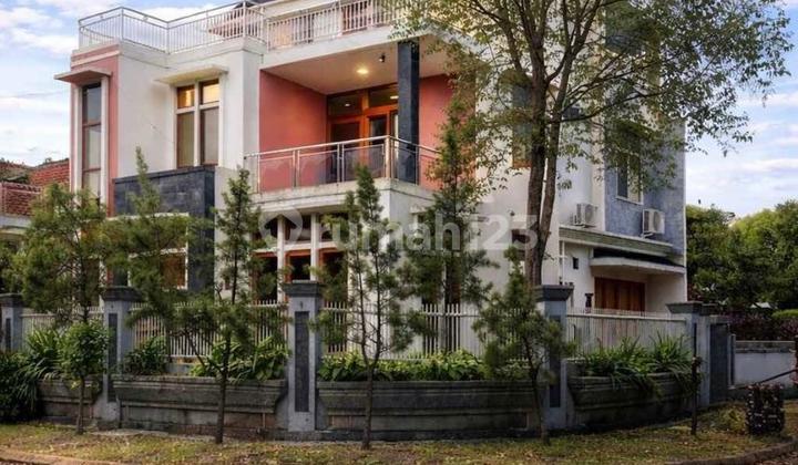 Rumah Aesthetic Semi Furnished di Batununggal Bandung Posisi Hoek Rumah Aesthetic Semi Furnished di Batununggal Bandung Posisi Hoek