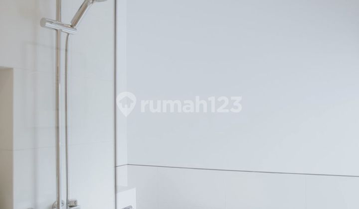 Rumah Full Furnish dengan Kolam Renang di Komplek Dago Bandung Kota 2