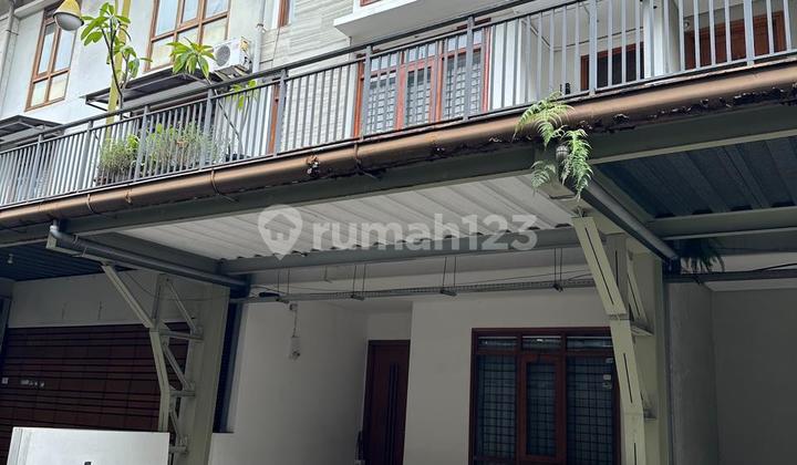 Townhouse Semi Furnished Akses Dekat Tol di Pasteur Bandung Kota