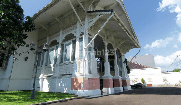 Dijual Rumah Heritage di Sumedang Selatan Harga Nego Sampai Jadi 2