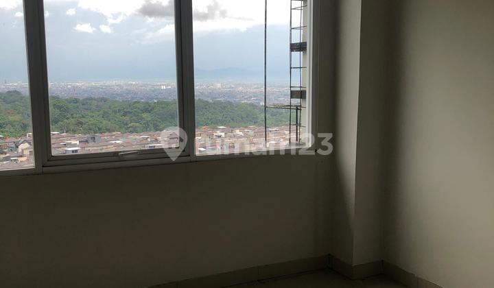 Ready-to-Occupy Apartment with Strategic Location in Clove Garden Awiligar Bandung