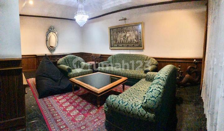 Rumah Dengan 9 Kamar Tidur di Tubagus Ismail Cocok Untuk Rumah Kost 2