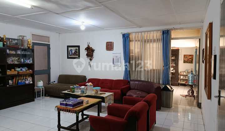 Rumah Dengan Tanah Luas di Ciumbuleuit Bandung Harga Nego Menarik 2