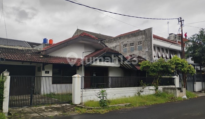 Ready-to-Live House in a Comfortable Location at Turangga Complex, Bandung, Attractive