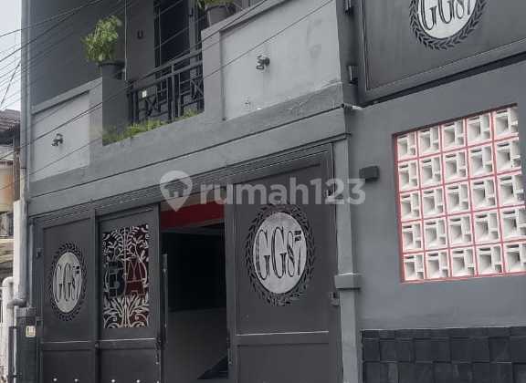 Rumah Unik Semi Furnished di Kawasan Dayeuhkolot Bandung Menarik