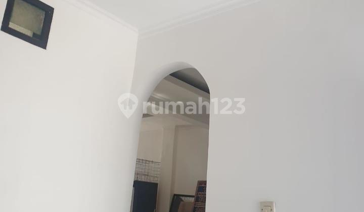 Semi-Furnished Minimalist House in Batununggal Bandung, Attractive