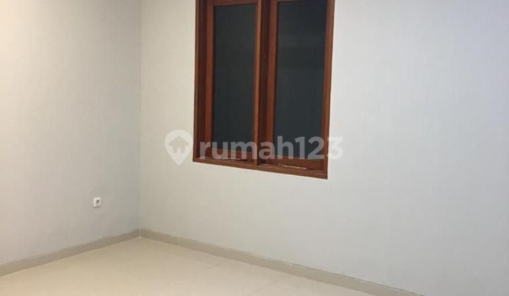 Rumah Semi Furnish Lokasi Strategis di Komplek Buah Batu Bandung