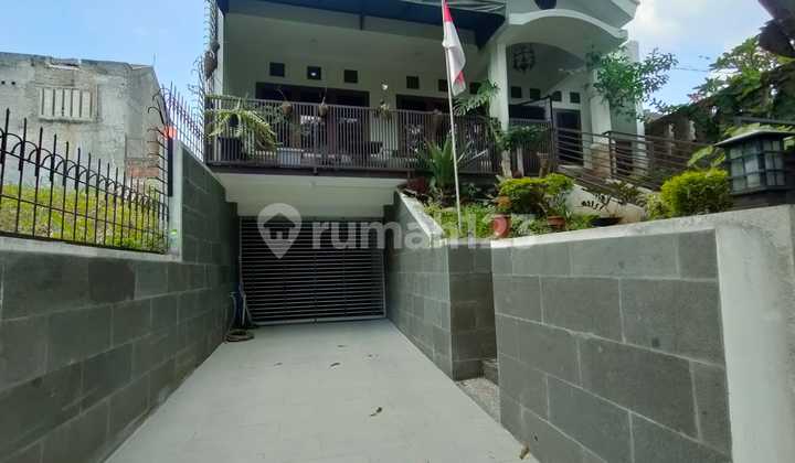 Rumah Unik Full Furnished di Komplek Gegerkalong Banndung Kota