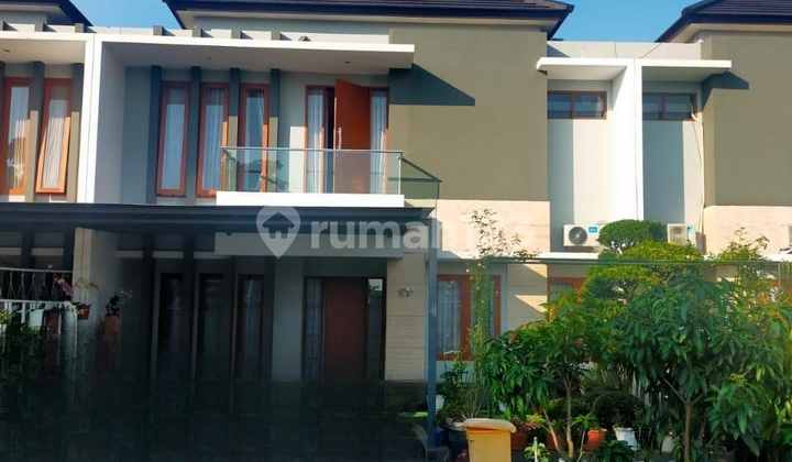 Rumah Mewah Semi Furnish di Komplek Buah Batu Bandung Menarik Rumah Mewah Semi Furnish di Komplek Buah Batu Bandung Menarik