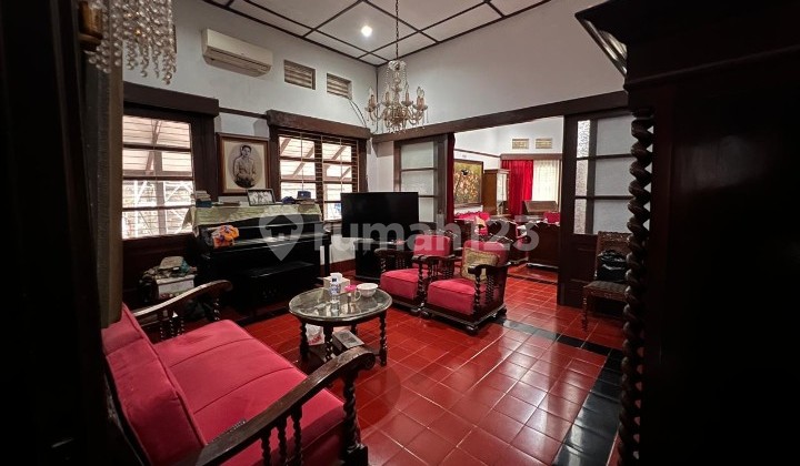 Rumah Old Money Lokasi Tengah Kota di Veteran Bandung Harga Nego 2