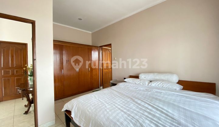 Luxury Fully Furnished House in Dago Pakar, Bandung City, Attractive 2