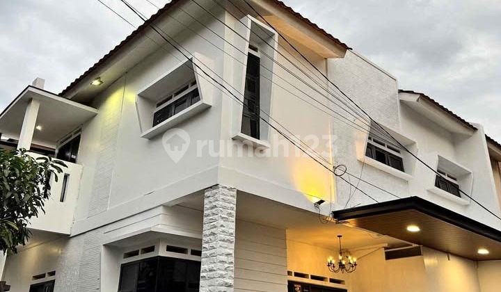 Rumah Aesthetic Semi Furnish di Kawasan Elite Gegerkalong Bandung Rumah Aesthetic Semi Furnish di Kawasan Elite Gegerkalong Bandung