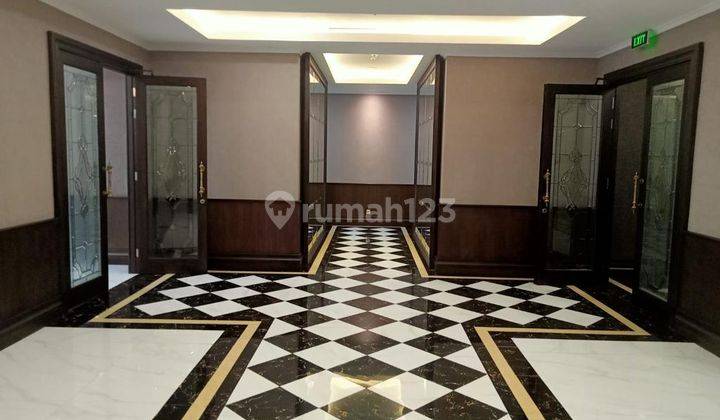 Dijual Office Treasury District 8 Scbd 284m2 Semi Furnished Siap Pakai 1