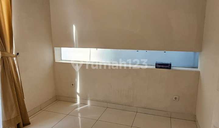 For Rent Discovery Eola Bintaro House 135/160m - 4+1 bedrooms - 2-car carport - Ready to Occupy - Near Discovery park & Future club house Rp 105 million/year negotiable 08111710202 For Rent Discovery Eola Bintaro House 135/160m - 4+1 bedrooms - 2-car carport - Ready to Occupy - Near Discovery park & Future club house Rp 105 million/year negotiable 08111710202