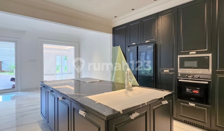 For Sale Rumah Classic Modern Senopati area 984/600m Pool SHM Rp 100 M nego sampai deal 0811171xxxx