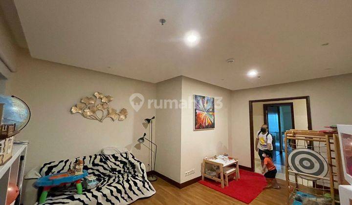 Apartement Pakubuwono Residence 3+1 Br  2