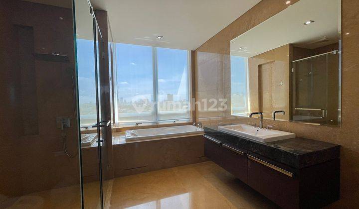 Apartement Apartement Pakubuwono Signature 4 BR Furnished Bagus 16