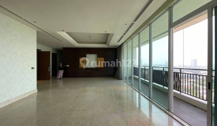 Apartemen Pakubuwono Signature 4 BR Unfurnished  2