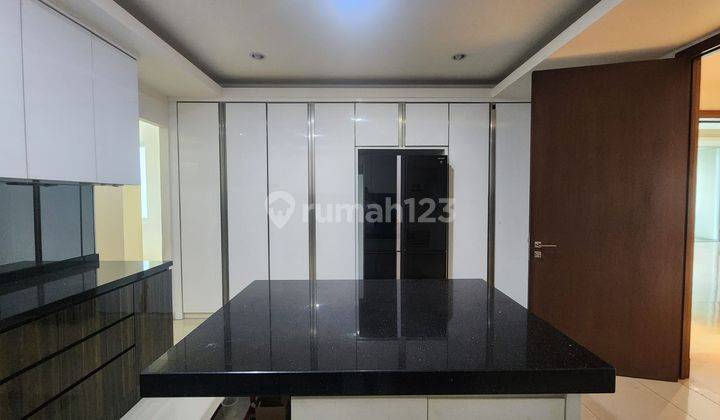 Apartment Pakubuwono Signatures 4 BR Unfurnished 2