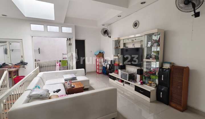 Rumah Dijual 2lt Bagus Sektor8b Di Gading Serpong 