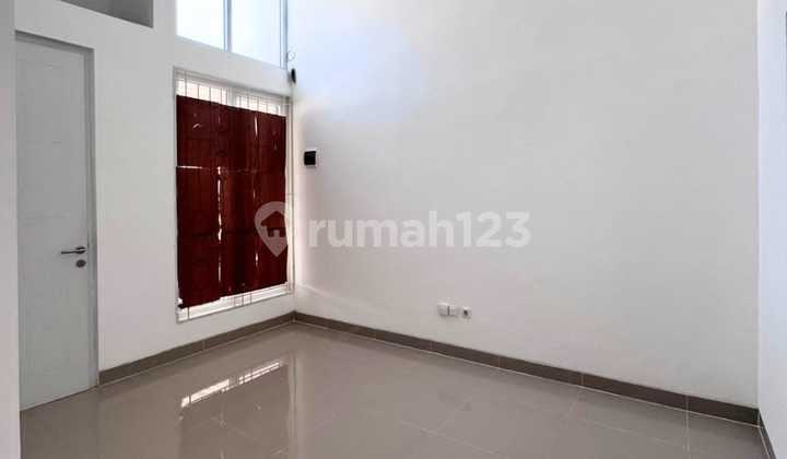 Ready-to-Occupy House Near Cisauk Station and Flyover 2