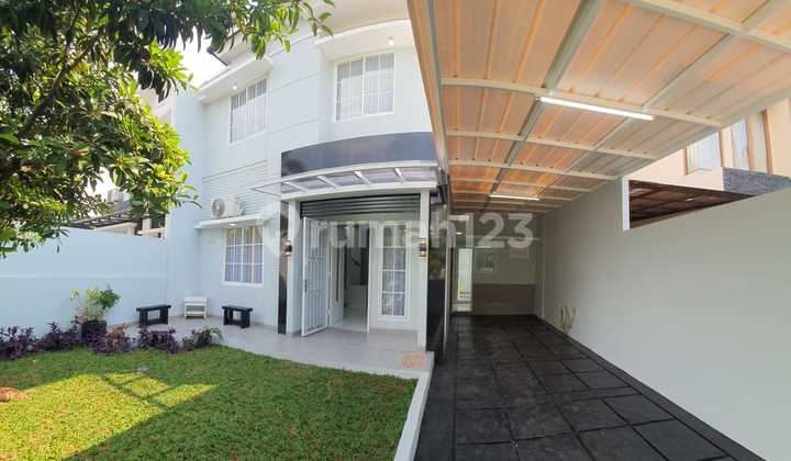 Cool House Ready to Occupy 162m² SHM in Serpong Park BSD Cool House Ready to Occupy 162m² SHM in Serpong Park BSD