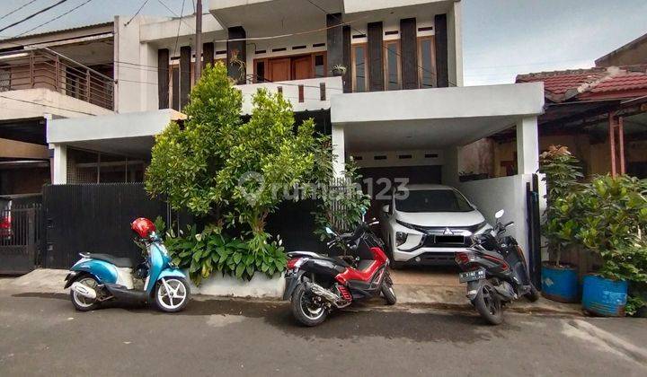 Rumah 2 Lantai Bagus Sekali SHM di Buahbatu Bandung Strategis  1