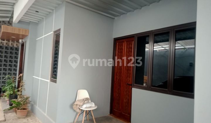 Spacious cheap house with swimming pool in Duren Sawit, East Jakarta. 2