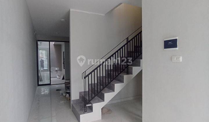 Rumah Sutorejo Prima Mulyosari Disewakan Baru 2Lantai Lux Dkt Bhaskara Wisma Permai 2