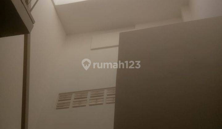 Rumah 2 Lantai Di Perumahan Palm Oasis Surabaya Barat 2