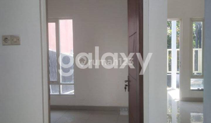tampak depan rumah minimalis 1 lantai di