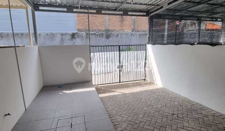 Rumah di Regency One Karang Asem Surabaya 2