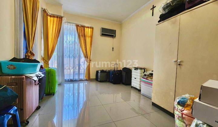 Dijual Murah Rumah 2 Lantai Siap Huni Di Green Garden - 5BR+1 (T/B 300 m² / 388 m²) Shm, 6M, Kebon Jeruk, Jakarta Barat 2