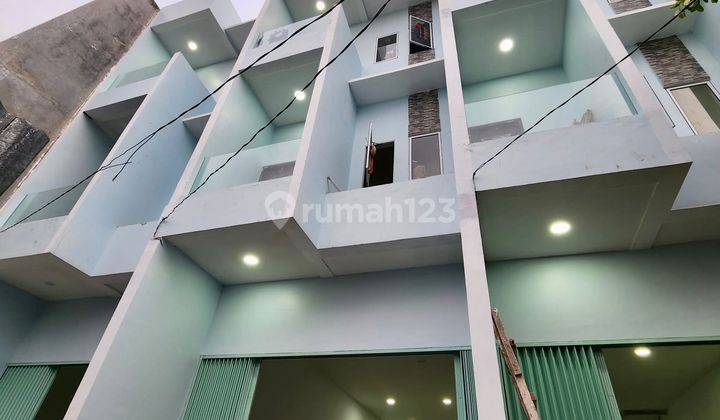 3 Ruko Baru - Lt: 4X20 Lb: 210 m², 3,4M/Unit, Jelambar, Jakarta Barat 2