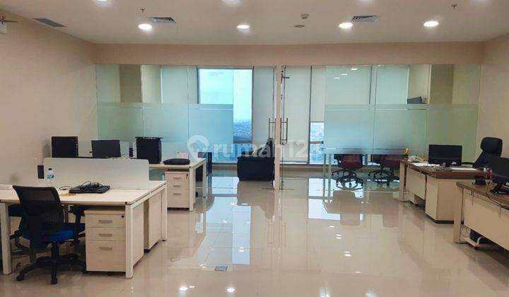 Dijual Murah Office Soho Capital - Luas 139 M², Furnished, 5.980M, Central Park, Jakarta Barat 1