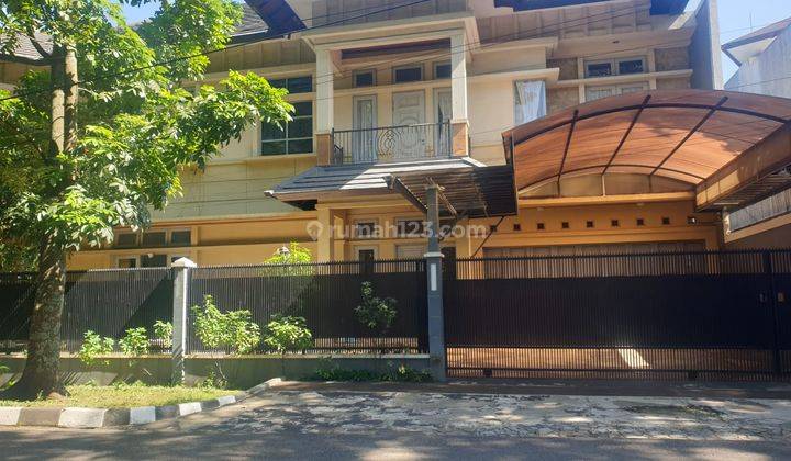 Rumah Megah Sayap Dago Strategis Bisa Untuk Cafe Dan Usaha 1