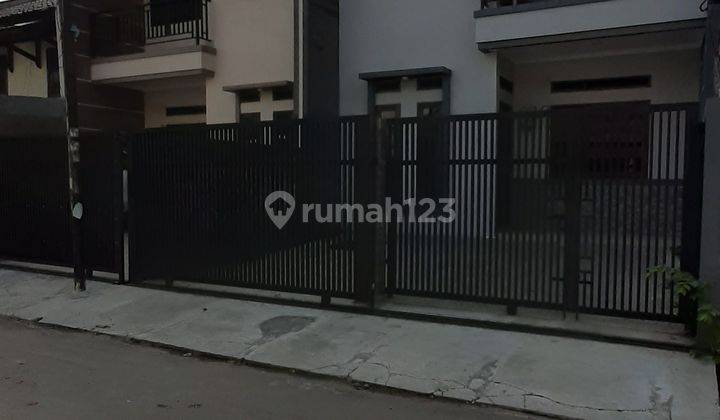 Rumah Minimalis 2 Lantai Komplek Turangga Buah Batu Banding 1