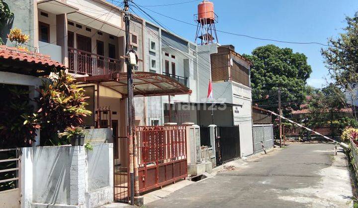 Rumah Minimalis 2 Lantai di Sayap Buahbatu 1