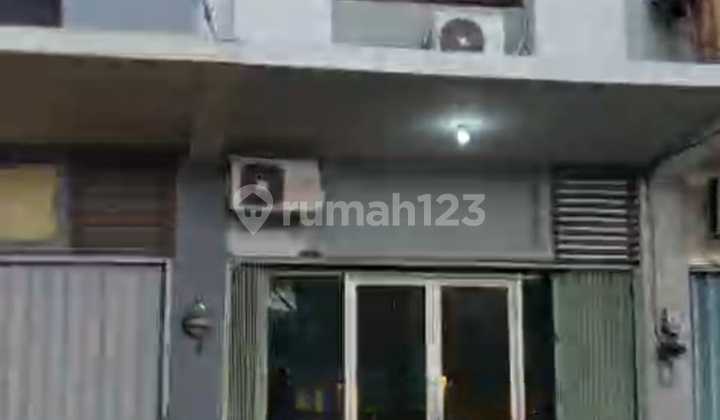 Potential Shop House in a Busy Area of Harapan Indah (13,679 sq ft)